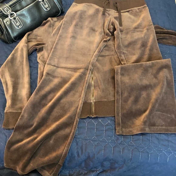 Vintage 2 Piece Velour-Express - Picture 2 of 12